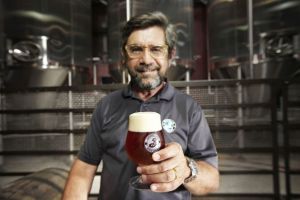 Former Associated Press Middle East Correspondent, Steve Hindy, co-founded Brooklyn Brewery in 1988.